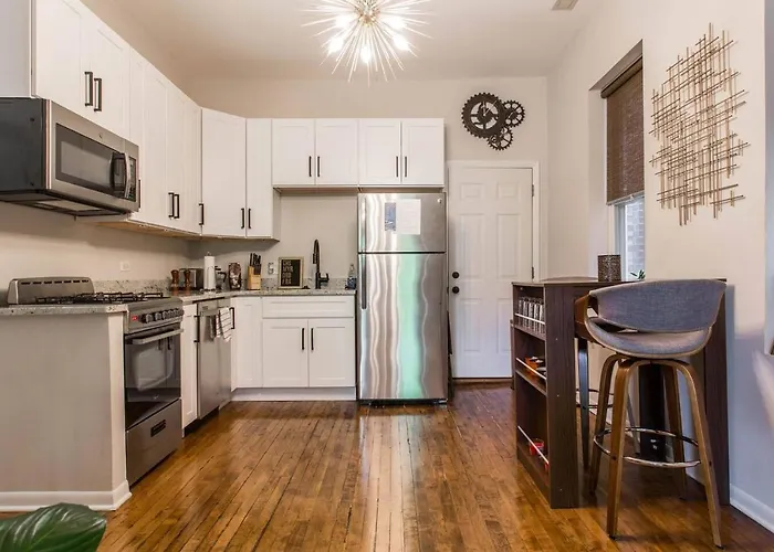 ✪ Cozy 1 Bedroom Close To Downtown ✪